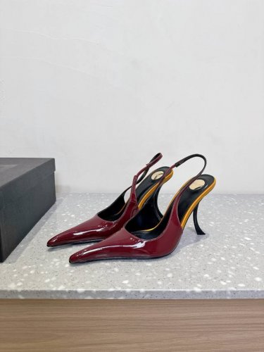 Saint Laurent 圣罗兰 25Ss春夏新款 尖头 高跟 凉鞋 走秀款 把美丽刑锯表现的淋漓尽致 姐姐的美丽尤物 又是人间 rose同款的化很好修饰脚型
