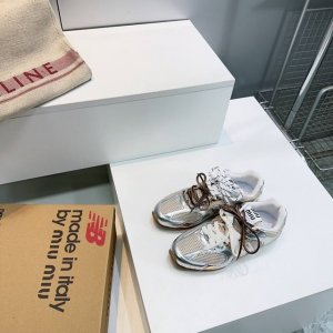 高品质出厂网面 顶级品质情侣款 新色 miumiu 530 2025春夏新款联名款Nb复古网面运动鞋休闲鞋 Miu Miu 缪缪大秀上爆出的这双与New Bal