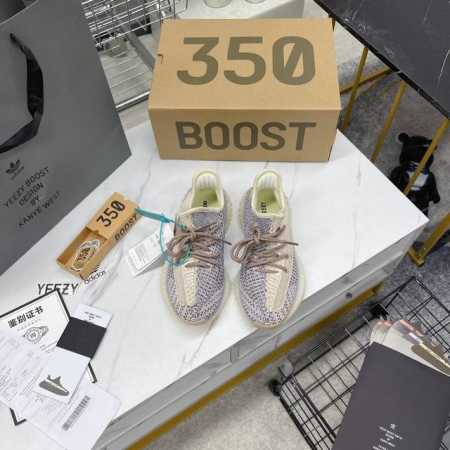 出厂 Yeezy Boost 350 V2 “Static” 灰珍珠 独家正确3M反光细节 以及紫外线防伪 后跟弧度 鞋面纹路也是采用原数据档案 最新原厂巴斯夫 - 点击图像关闭