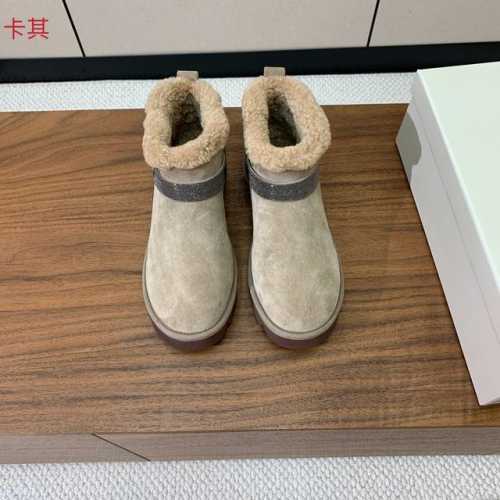 Brunell* Cucinell* 雪地靴。鞋面采用进口牛绒，牛皮。羊毛内里，上脚超舒适。 码数：35-41 40、41定制不退换 批：牛绒 。牛皮