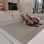 橙子出厂价p saint Laurent 圣罗兰 Ysl字母跟拖鞋 交叉带真丝方头高跟拖 高跟凉鞋 春夏季走秀主推爆单款 新品上线 圣罗兰首款 经典字母Syl铁