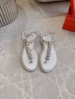出厂价p Ren* Caovill*珍珠吊坠仙女平底凉鞋 上脚仙气十足 堪称工艺品 原版开发珍珠吊坠烫钻 垫脚羊皮 意大利真皮大底 码数35-39 34 40