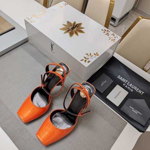 SAINT LAURENT ” SYL圣罗兰 顶级版本25SS众明星网红追捧的尖锥形细高跟，方头绑带小鱼嘴凉鞋。SYL 2025官方VIP 贵宾版金花磁铁盒 认
