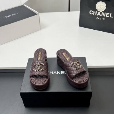 主推款 顶级品质 实物拍摄太美啦Chanel2670新款菱格链条厚底拖鞋坡跟防水台凉拖鞋 真的太美啦吧 香奈儿属于夏天的颜色 仙女必备爆款 太喜欢这双鞋了 ch
