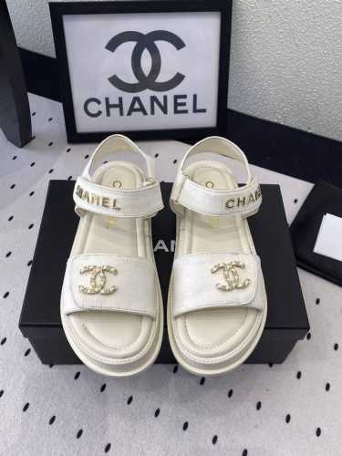 Chanel新款早春凉鞋 各大社交平台走秀爆款 目前最热门凉鞋之一 上脚柔软舒适 意大利进口马毛鞋面 羊皮垫脚 原版开模大底 Size: 35-40 41订做