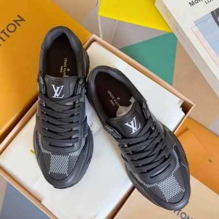 顶级版本：男款 LV 路易威登 驴牌L家 经典Run Away系列 休闲 运动鞋 老爹鞋 原版购入开发 做货 本款 Run Away 运动鞋融汇品牌经典 Mon - 点击图像关闭