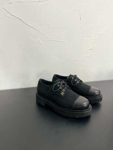 CHANEL 系带乐福鞋 Chanel 小香 24B新款厚底绑蒂乐福鞋 圆头系带款 怎么搭配都好看，时髦精必备！搭配展现与众不同的穿搭风格、白由混搭闪耀到位，跟
