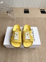 loewe X Birkenstock 罗意威X勃肯鞋 博肯全鞋 皮革绒面双扣时尚休闲平底鞋 牛皮绒面革质地柔软搭配可调节鞋扣提升穿着舒适度⑤ 人体工学设计分散