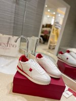出厂价pp valentino专柜同步新款 情侣款 女35-41.男38-46 1:1专业开发 高端制品 大底:进口环保橡胶+高弹耐磨绒 无缝压制组合 面料:丝