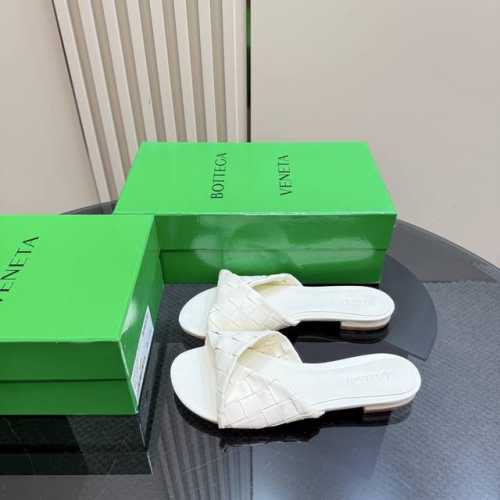 Bottega Venet* 编织： 最新最经典编织高跟凉鞋！ins&小红书巨多网红明星上身！上脚超性感！真的太美了！这款哑光的鞋面超有高级感！高级穿着又仙女简