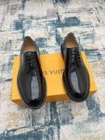 louisvuit～ 码数:38-45 L 家官网同步新品男士高端商务正装皮鞋，顶级原单级别复刻，楦头反复调试，选用进口小牛皮设计，古法手工改色工艺，水染牛皮内