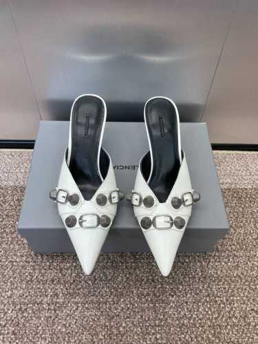 工厂p价p balenciaga 2025专柜春夏新款尖头中跟朋克风格金属皮带扣女鞋 巴黎世家字母Logo五金扣穆勒凉拖鞋 材质:鞋面定制进口小牛皮+混种羊皮里