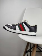 橙子出厂价 跑量主推款 Gucci 古驰小脏鞋系列 经典原型复古百搭做旧脏脏鞋板鞋 复古学院风 怀旧版 情侣款 男女同款 鞋面擦色牛皮拼接经典双G布面料，皮面切