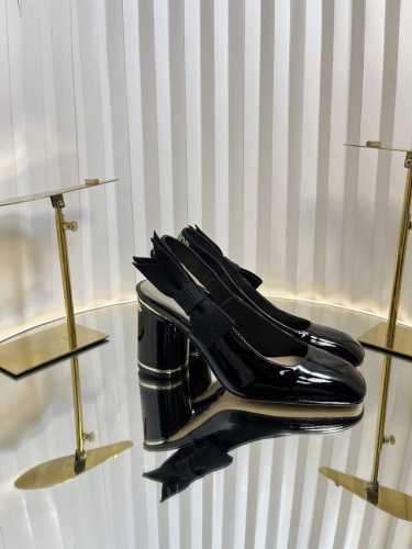 Dior 迪奥 2025秋冬最新时装秀高定系列 MISS DIOR Paris 粗跟方头玛丽珍芭蕾舞女鞋 CD字母logo刺绣织带蝴蝶结高跟凉鞋 原版开发顶级高