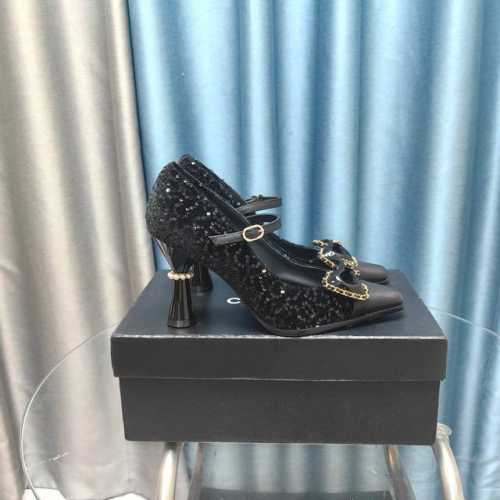 单鞋 短靴 Chanel 小香24A新品蝴蝶结链条系列 原版1:1复刻 经典中的经典 无论搭配裤装还是裙装都是完美 小圆头的设计很好的修饰脚型 小仙女们必备！