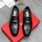 商品商标：Ferragamo 菲拉格慕 正装鞋 正码码数: 38-45 商品材料：精选 头层牛皮鞋面 牛皮内里原版大底