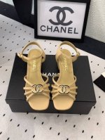 P340 Chanel新款早春中跟凉鞋 高版本出货 这系列美得让人爱不释手 简约时尚休闲时髦 进口羊皮鞋面 羊皮垫脚 意大利真皮大底 Size: 35-39 4