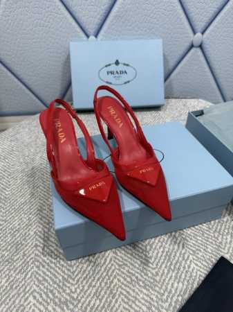 代购品质 prada 普拉达春夏新款原版复刻 实力来袭 当红巨星金晨同款凉鞋 时髦百搭Nice单品 意大利专柜代购原版鞋开发 1比1照足原味复刻 今年的主题就是 - 点击图像关闭