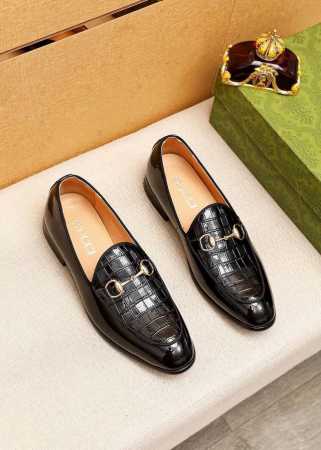 商品商标：Gucci 古驰 休闲商务皮鞋 正码码数 38-44 45订制 商品材料：精选 进口头层开边珠小牛皮鞋面+奢华五金扣，进口羊皮内里。强烈立体视觉效果， - 点击图像关闭