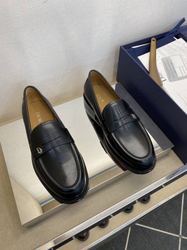 Di*R 顶尖工艺品 时尚正装皮底 正码 39一44 6.5一9 同步发售 货 顶级手工艺 意大利全面进口原皮料小牛 超强质感 手感 内里进口小牛皮 全进口皮丕