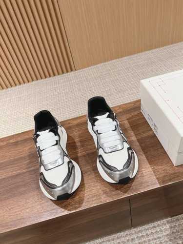 520 男码+20 # 亚历山大 麦昆 早春Sprint跑鞋，3D立体裁片工艺，最新款式一如既往高端品质，做工细节清爽干净，原版一比一复刻，原版软厚底，设计线条
