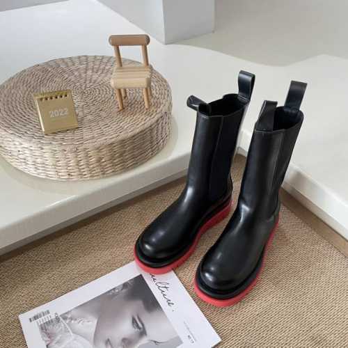 出厂 Bottega Veneta 顶级专柜 官网同步 Bv葆爹天团全系 经典矮筒 中筒靴 真正的经典 永不过时 葆爹穿搭 时尚最前沿 原标 原盒 正确版本 进