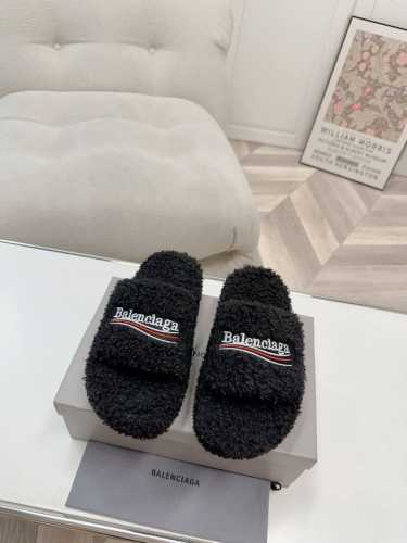 p直销 女鞋 女装 厚底 Balenciaga巴黎世家秋冬潮品毛拖Cx 鞋面字母图案、电绣徽标刺绣工艺！高级感满满当当！上脚特别漂亮 面料：羊卷毛 非常柔软舒适