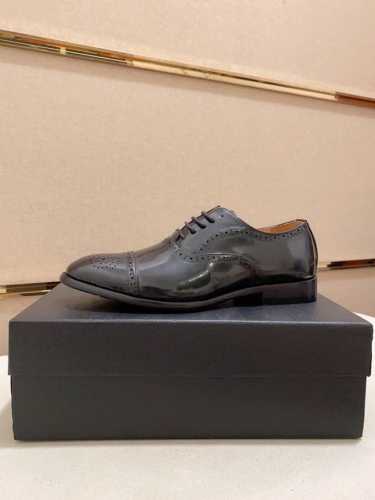 工厂价 Prada～普拉达 男鞋专柜原单货！世界顶级品牌..奢华品质.... 时尚 上脚高档次 ..给你低调奢华的舒适体验。鞋面采用纯意大利进口原板头层牛皮..