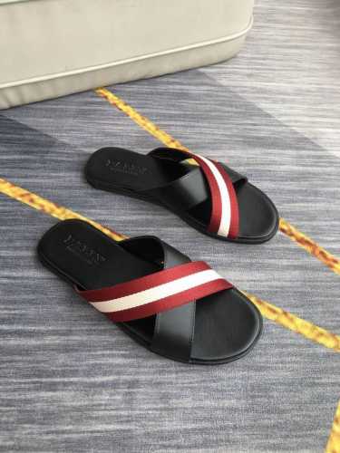 跑量款 巴利男士休闲拖鞋 品牌织带男士拖鞋，穿脱方便，巧妙精美设计包裹感十足鞋面几何图案车线，酷毙了双层组合大底，加厚海绵中底+防滑大底，时尚帅气，尊贵奢华，旅