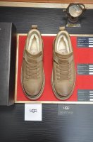 UGG 全羊毛内里 顶级高端品质皮毛一体保暖雪地靴来自澳洲温暖奢侈品牌男鞋，UGG-5877官网同步、采用进口牛皮制作，精心缝制而成..进口橡胶发泡大底 舒适、