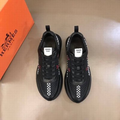 实价 H高端奢品 2022春夏新品系列，男士chris休闲运动鞋，面料采用意大利进口小牛皮 鞋身纯手工编织工艺，手感柔软细腻 搭配牛皮内里 Tpu大底耐磨防滑