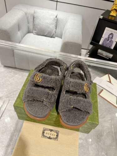 Gucci 女士双G羔毛凉鞋、拉腿增高神器 yp一比一还原，所有细节 材质 舒适度 全部跟原版一样了 复刻度98%。米色美利奴羊毛 橡胶底 码数：35-42 4