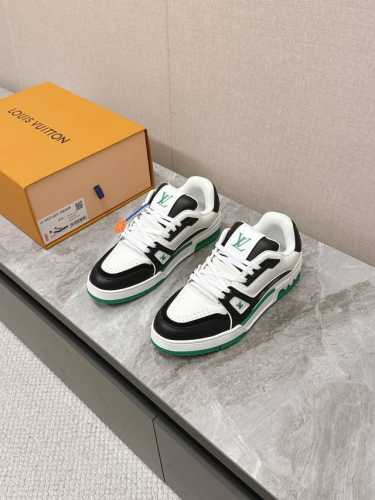 顶级版本 情侣款 Louis*Vuitto* LV Trainer 运动鞋欧洲代购1W RMB购入 历时一个月爆拆开发 大底和面料私模 鞋面更是报废了三套模具