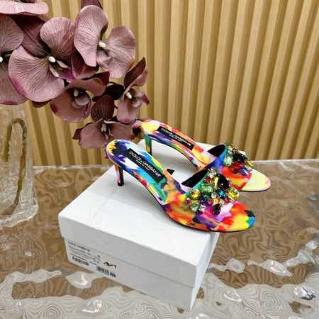 2024新款上新 杜嘉班纳doolce&Gabbana24S 春夏新品水钻高跟拖鞋 面料采用进口真丝 水钻 内里踮脚均为羊皮 意大利进口牛皮大底 跟高：6Cm - 点击图像关闭