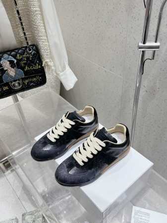 情侣款 MaisonMargiela MM6 马吉拉 情侣款针织连袜漏孔德训鞋 休闲运动鞋 原版购入开发 做货 鬼才设计师品牌，一个轻奢品牌 这一款德国训练鞋延 - 点击图像关闭
