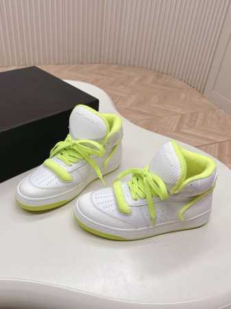 高帮 YSL SAINT LAURENT 圣罗兰 SL61春夏最新爆款休闲系列 SL61运动低帮休闲鞋 圣罗兰 SL61 ，原版购入 一比一复刻 ，新鲜血液注入 - 点击图像关闭