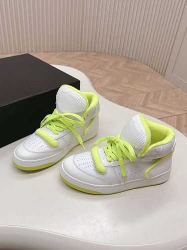 高帮 YSL SAINT LAURENT 圣罗兰 SL61春夏最新爆款休闲系列 SL61运动低帮休闲鞋 圣罗兰 SL61 ，原版购入 一比一复刻 ，新鲜血液注入