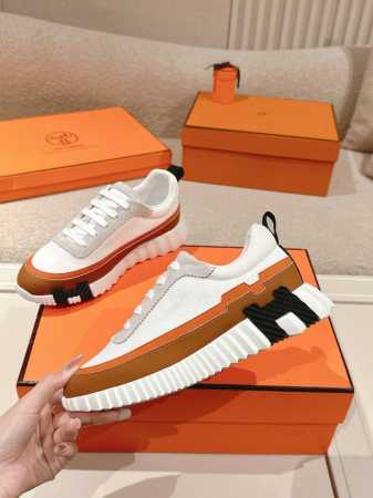 Hermes 顶级版本#P 爱马仕H家经典情侣款 休闲运动鞋 情侣款休闲之履运动老爹鞋结合高科技帆布与麂皮山羊皮，在橡胶鞋底上饰以夸张“H”字母，斜体设计和鲜艳 - 点击图像关闭