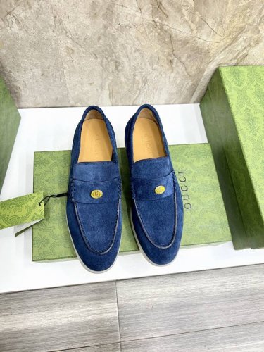 出厂价： 原版1:1拆解g家新品 Gucci古-驰 马衔扣男士乐福鞋 便鞋 官方售价 Rmb ,900 这款单品出自gucci Lido系列，设计灵感源自意大利