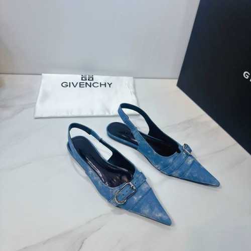 出厂 2025 Sss 重磅推出Givenchy 纪梵希 春夏新款 品牌标志性的一如既往地呈现复古优雅 各种造型都能轻松驾驭 1鞋面 釆用牛仔布 2内里 进口羊