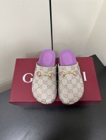 Gucci 25Ss 秋冬新款羊毛复古大头包头拖， 勃肯拖第一眼看到这个鞋子感觉不起眼，没有过多的装饰很简单 但带有点复古味呆萌可爱随意搭配都好看脚感要求高 的
