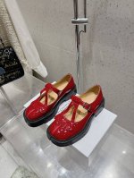 Maisom Margiela mm6马吉拉经典分趾乐福鞋 这双热度超高的单品 必须人手一双入手了 不能错过的单品 炸裂了 独家原版购入开发 不能错过的一款 鞋