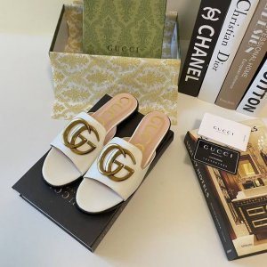 橙子出厂价p gucci 古驰 夏季新款 金属扣饰平底拖鞋 休闲凉拖 码数 35-42