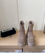 UGG最新秋冬新款女士休闲舒适厚底系带时尚靴 材质采用进口皮毛一体 原版防滑橡胶大底！上脚舒适保暖 .款式时髦百搭潮人冬季必备款 颜色：黑色、栗色、胡桃木色 高