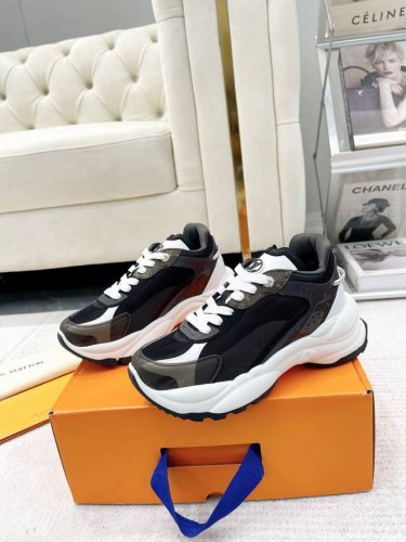 出厂价： Lv 路易威登 L家 驴牌discovery Lace Up 运动鞋 厚底 休闲 老爹鞋 系带 跑鞋 原版购入开发 做货 Lv Discovery 系