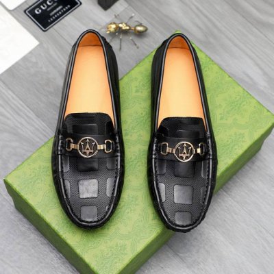 商品商标：Gucci 古驰 休闲套脚男鞋 正码码数: 38-44 商品材料：精选压纹牛皮鞋面 猪皮内里 橡胶大底