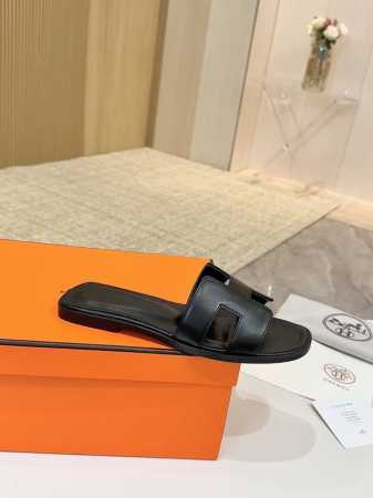 爱马仕Hermes，真皮大底 出厂价 顶级版本！原版开发 鞋面：牛皮 内里垫脚 羊皮 大底：意大利真皮大底 码数：34-43注 34 41 42 43 码定做 - 点击图像关闭