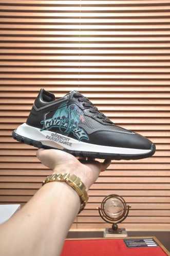 GIVENCHY.纪梵希 专柜同步发售鞋面：意大利进口品牌logo印花布匹 尽显奢华，透气猪皮内里加上双层组合，脚感舒适，鞋底：原厂特供气垫大底，轻便，舒适，随