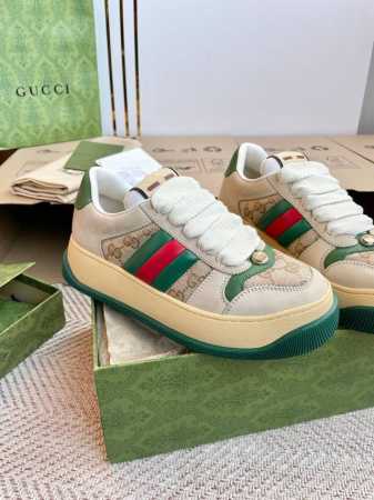 橙子出厂价 Gucci 古驰 胖嘟嘟厚底脏脏鞋 运动鞋 胖丁小脏鞋 休闲鞋板鞋 情侣款 鞋面擦色牛皮拼接经典双G布面料，毛巾布里细腻吸汗透气，垫脚乳胶注塑一体， - 点击图像关闭