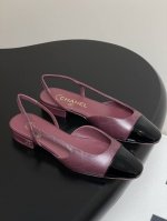 Logo滴胶 25Fw新款Chanel小香最新滴胶后空Sling-Back凉鞋平底 粗跟 sling-Back于1957年问世,之后Two-Tone设计成为Ch